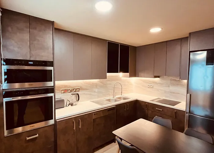 Oasis Penthouse Luxury リマソール